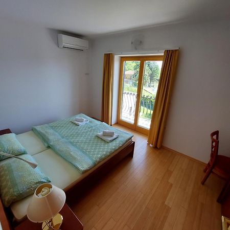 Apartmaji Fizine ปอร์โตรอซ ห้อง รูปภาพ